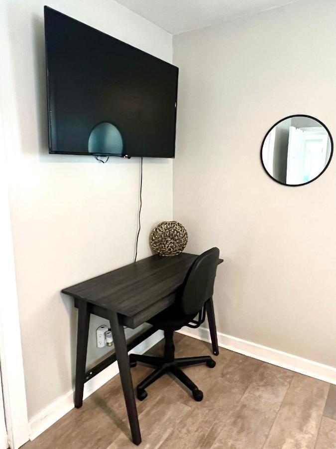 4/2 Close To Beach, Centrally Located! Holiday home Gulfport