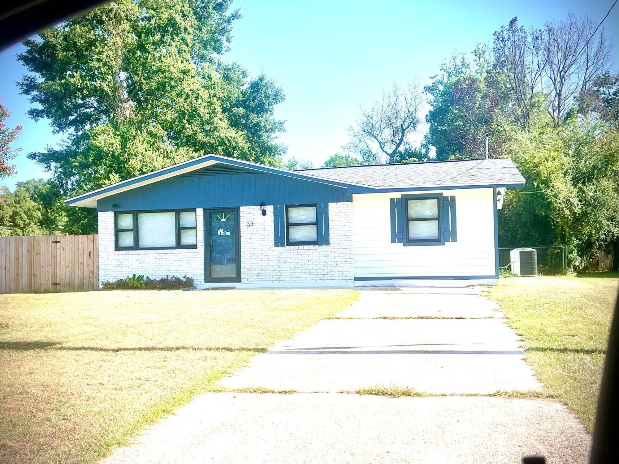 4/2 Close To Beach, Centrally Located! Holiday home Gulfport